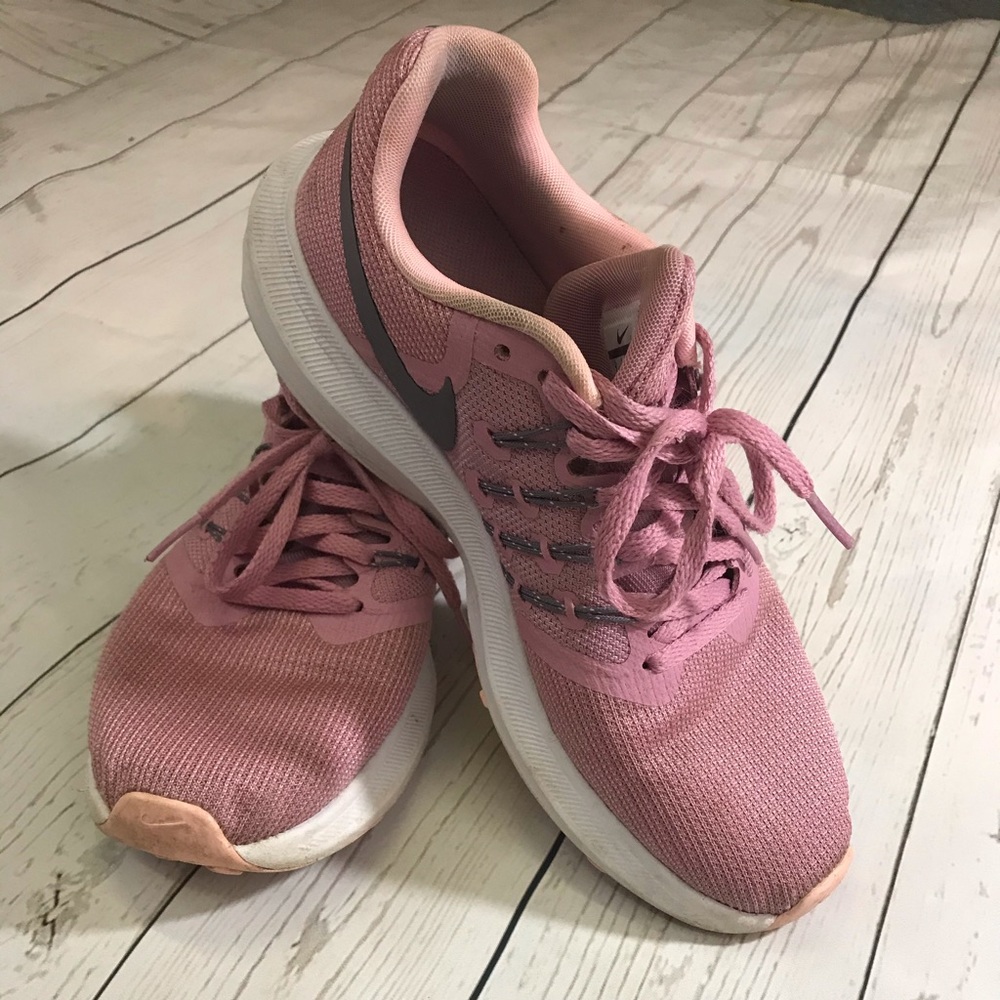 Nike Pink Run Swift Women’s Shoes, Size 7